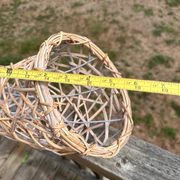 Vintage Cornucopia Basket Horn of Plenty 18” Fall Thanksgiving Centerpiece - Picture 7 of 9
